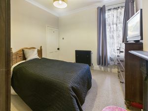 Photo 27- click for photo gallery